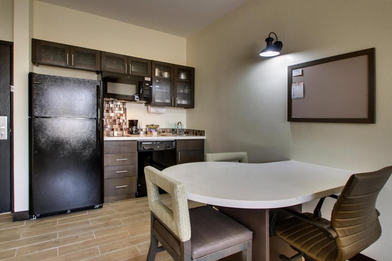 Candlewood Suites - Wichita East By Ihg Ngoại thất bức ảnh